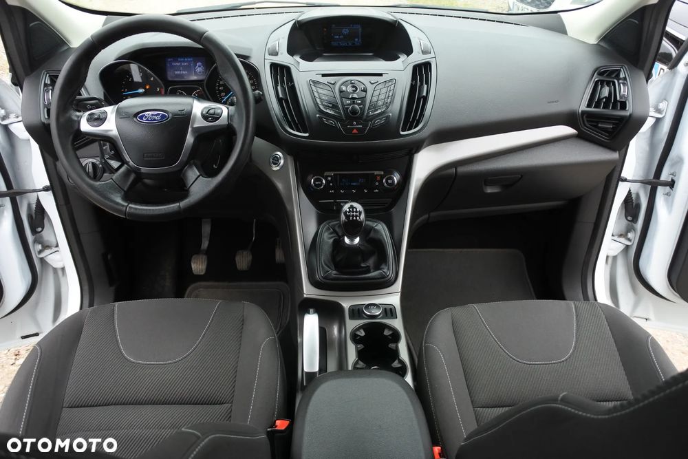 Ford Kuga 2.0 TDCi 2x4 Titanium - 15