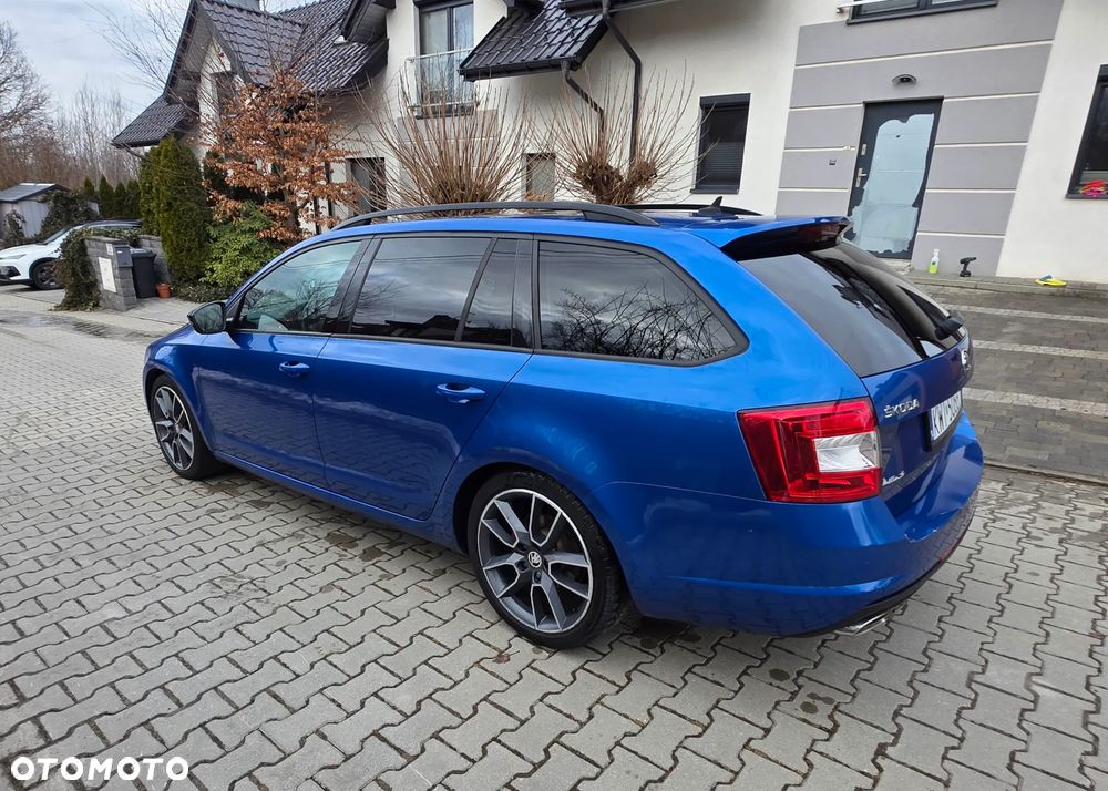 Skoda Octavia 2.0 TDI DSG RS - 9
