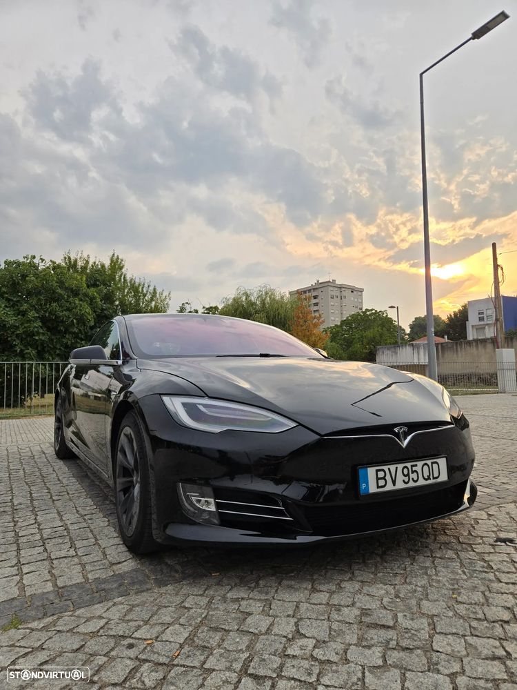 Tesla Model S Long Range - 1