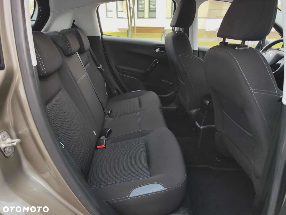 Peugeot 208 1.6 VTi Allure - 25