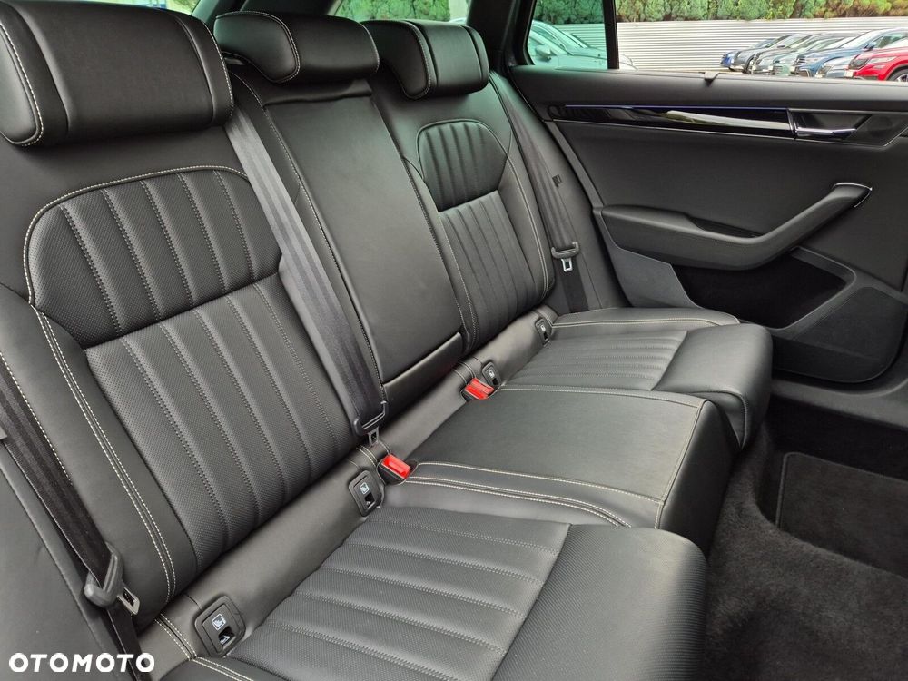 Skoda Superb 2.0 TDI SCR 4x4 L&K DSG - 19