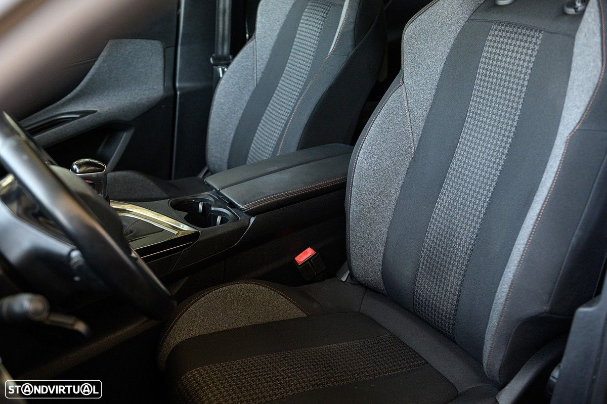 Peugeot 5008 1.2 PureTech Active - 28