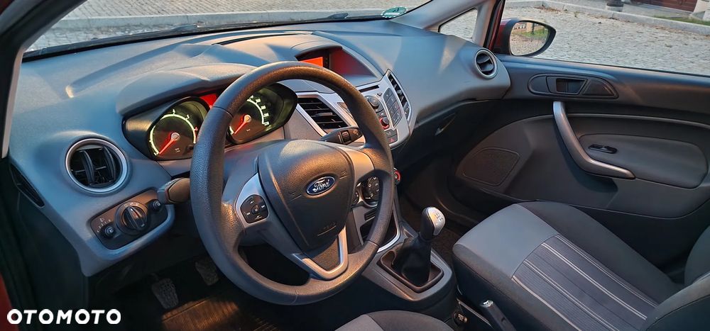 Ford Fiesta 1.25 Ambiente EU5 - 24
