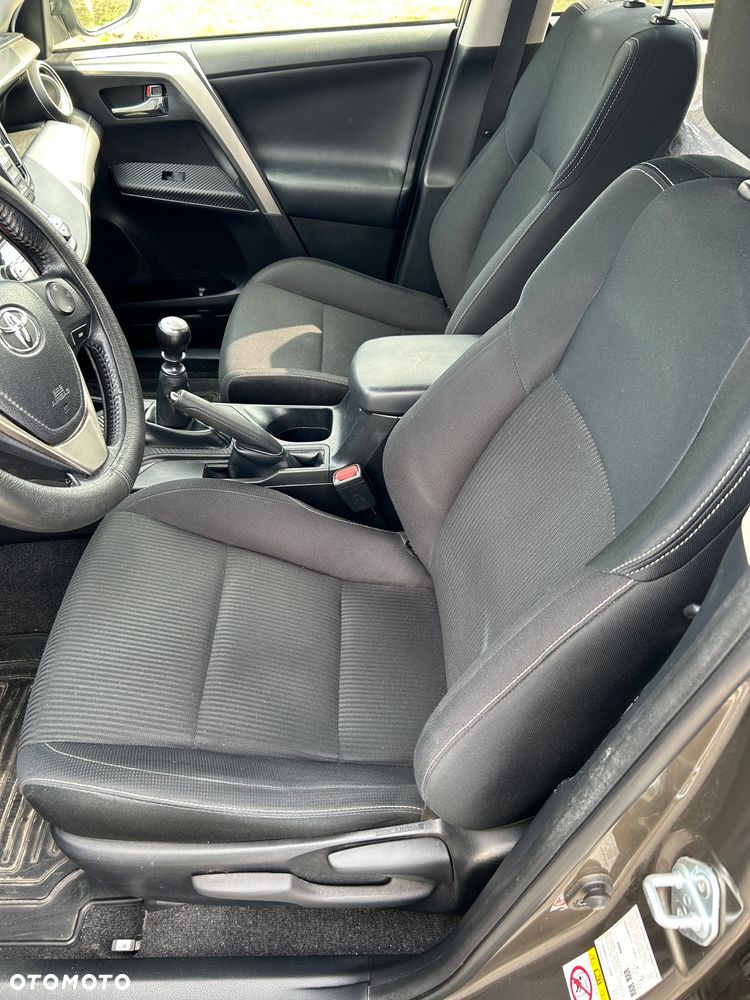 Toyota RAV4 2.0 D-4D Premium - 7