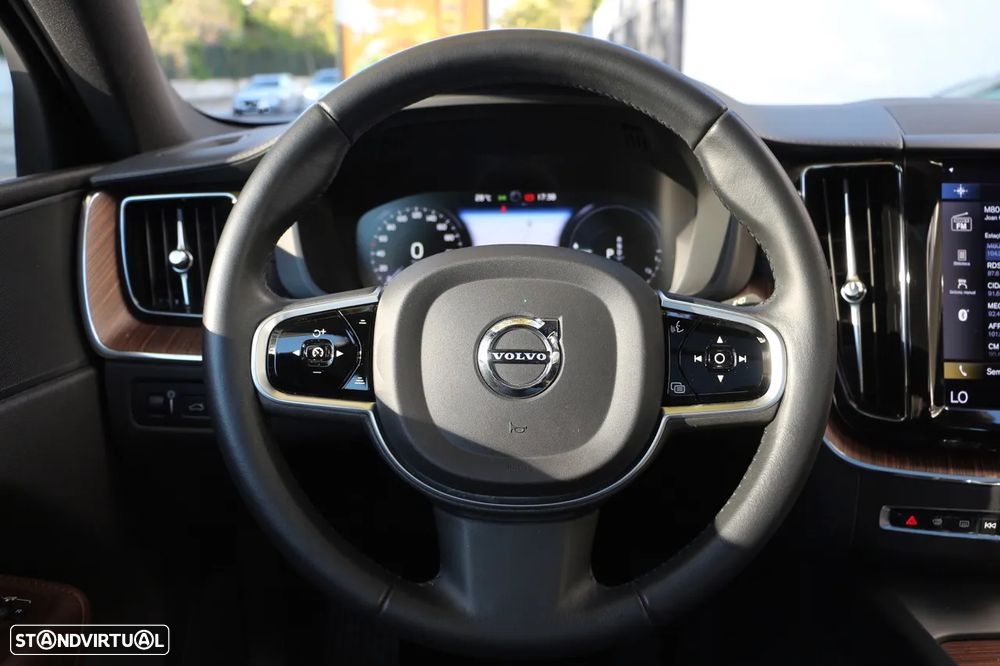 Volvo XC 60 2.0 T6 PHEV Inscription AWD - 30
