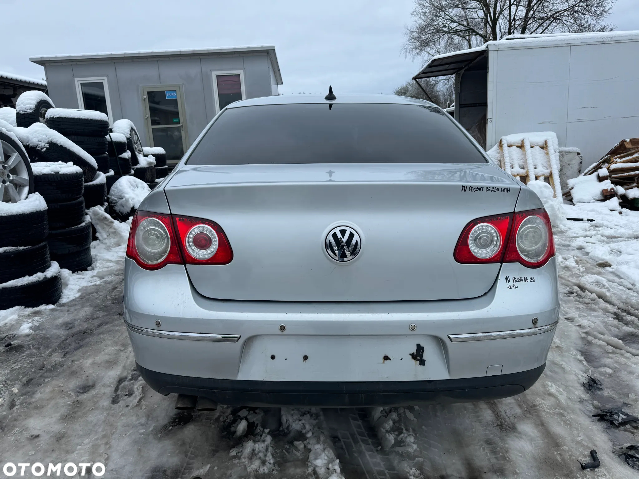 VW PASSAT B6 LAMPA PRAWY TYŁ PRAWA TYLNA Z KLAPY W KLAPĘ - 11