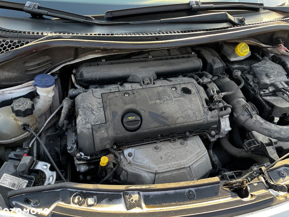 Peugeot 207 1.4 16V Trendy - 13