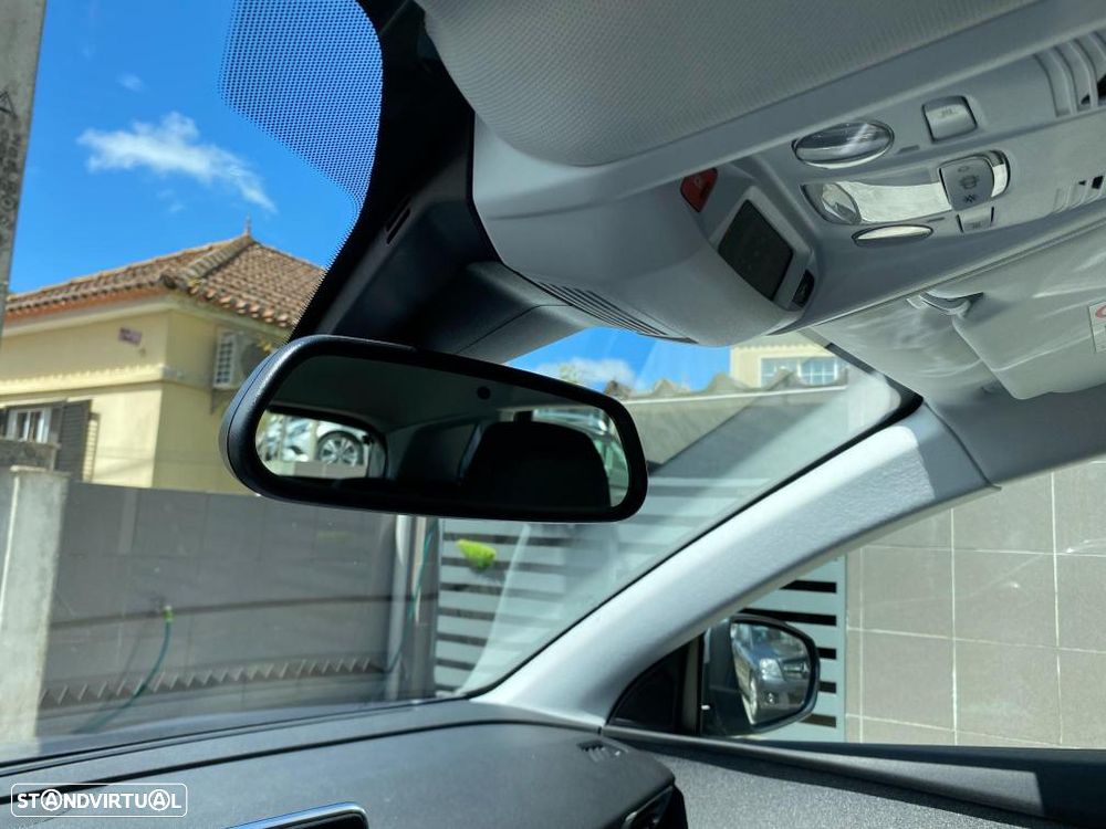 Peugeot 3008 BlueHDi 130 Stop & Start EAT8 Allure - 29