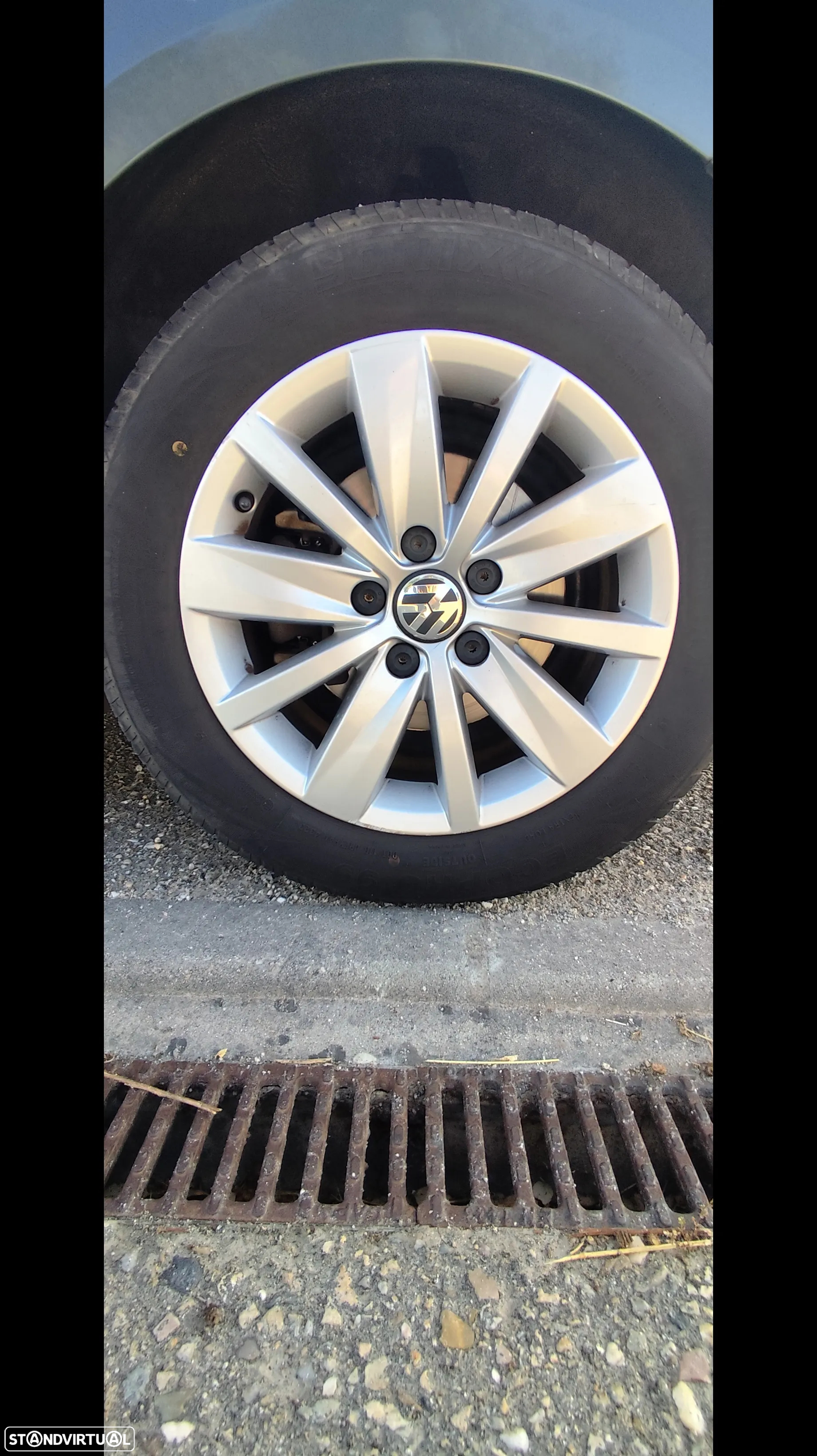 VW Passat 1.6 TDI BlueMotion - 14