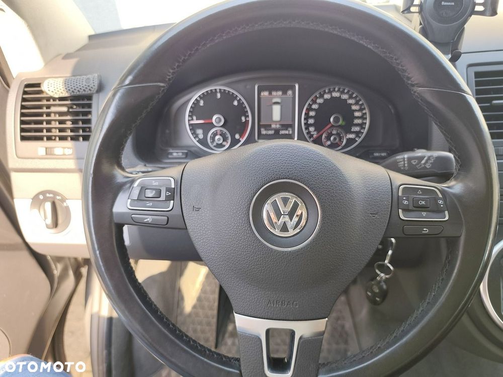 Volkswagen Multivan - 15