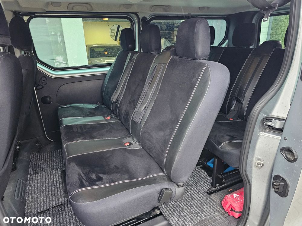 Renault Trafic 2.0 dCi - 12