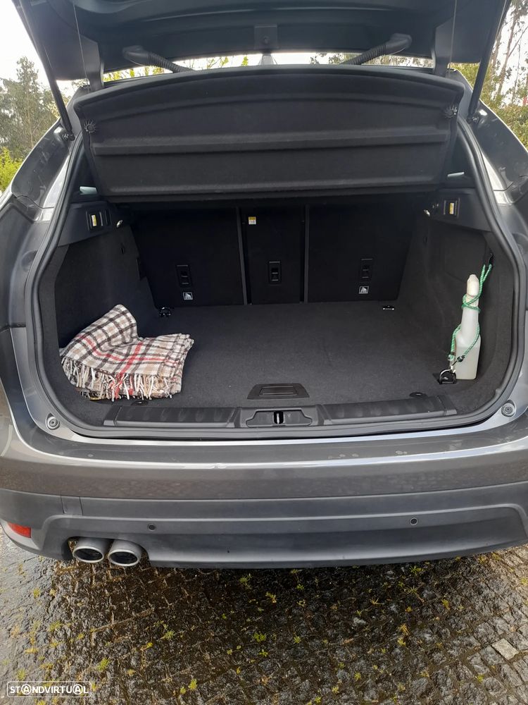 Jaguar F-Pace 2.0 i4D Portfolio - 12