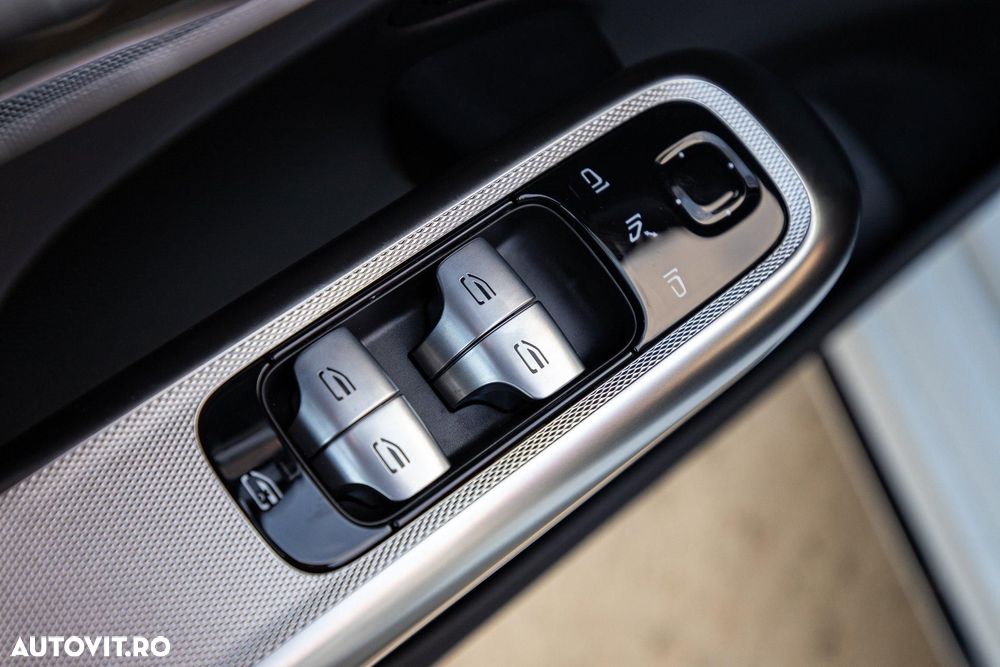 Mercedes-Benz E - 27