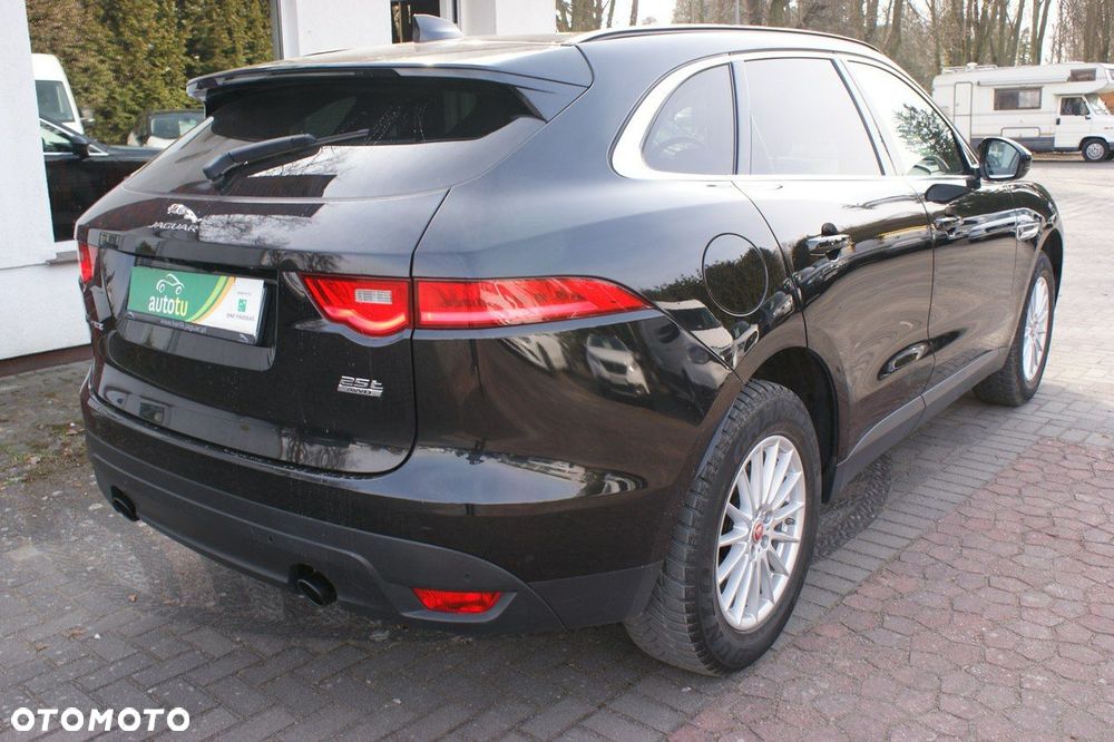 Jaguar F-Pace - 10
