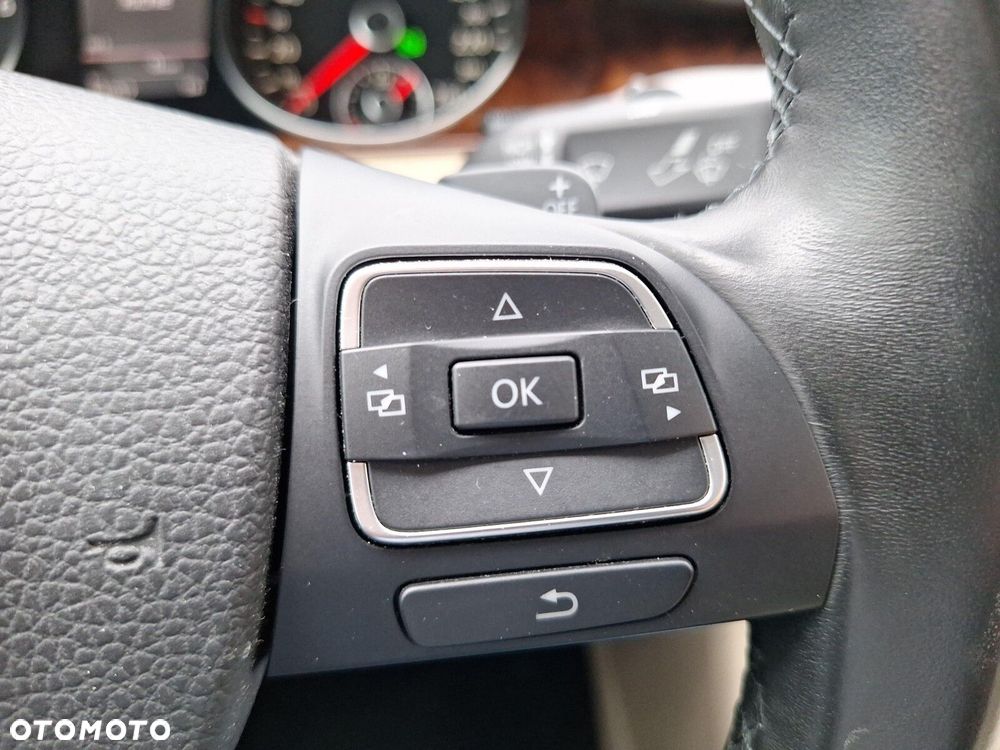 Volkswagen Passat 2.0 TSI Highline DSG - 24