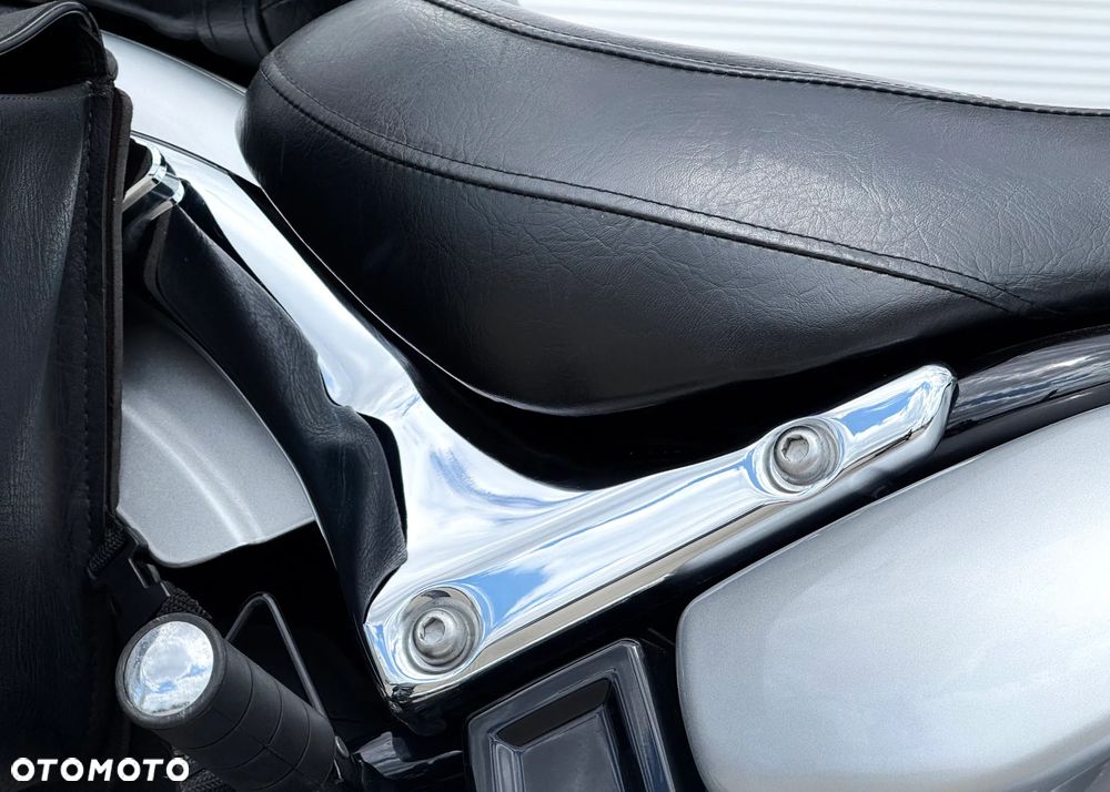Suzuki VL 800 Volusia - Boulevard C50 - 27