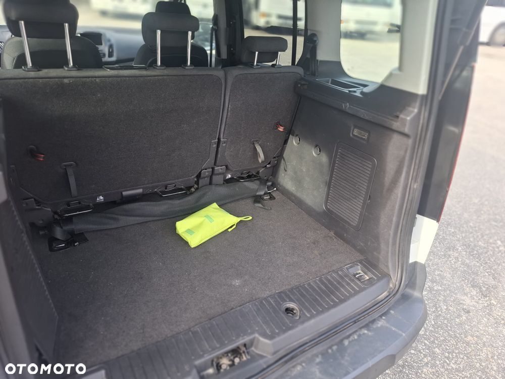 Ford Tourneo Connect - 21