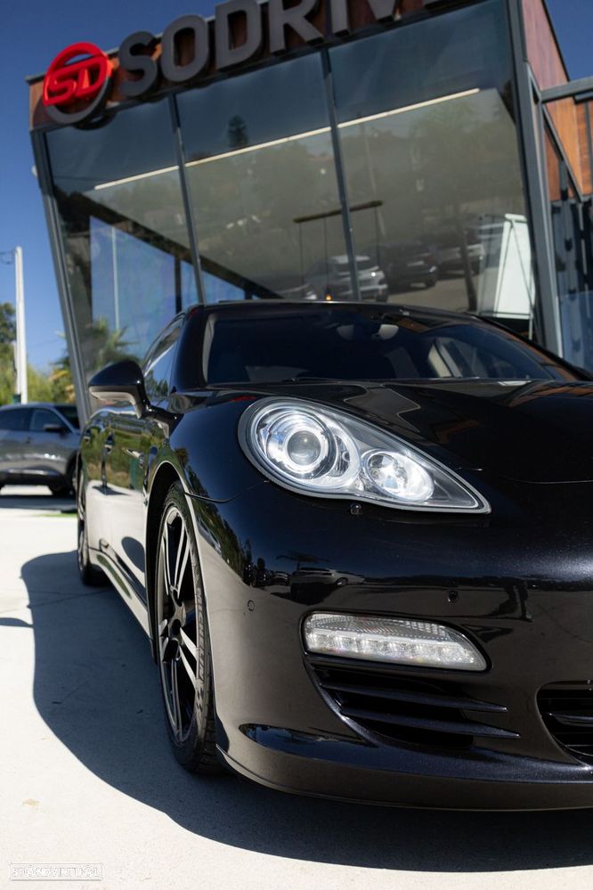 Porsche Panamera Platinum Edition - 11
