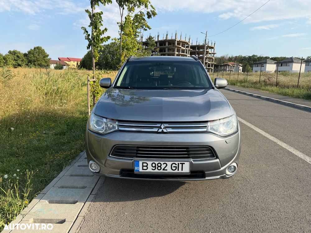 Mitsubishi Outlander 2014 photo 3