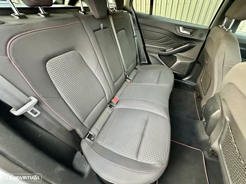 Ford Focus SW 1.0 EcoBoost Hybrid ST-LINE X - 56