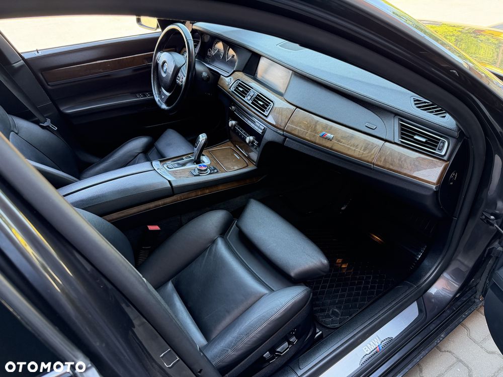 BMW Seria 7 - 7
