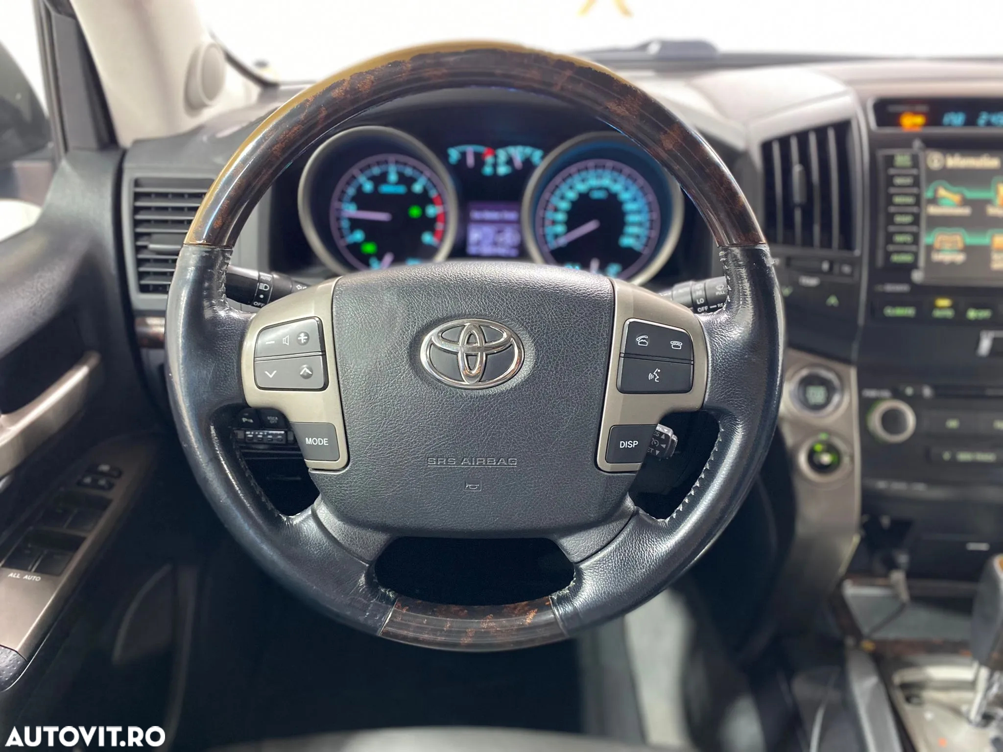 Toyota Land Cruiser V8 4.5 Aut Executive - 25