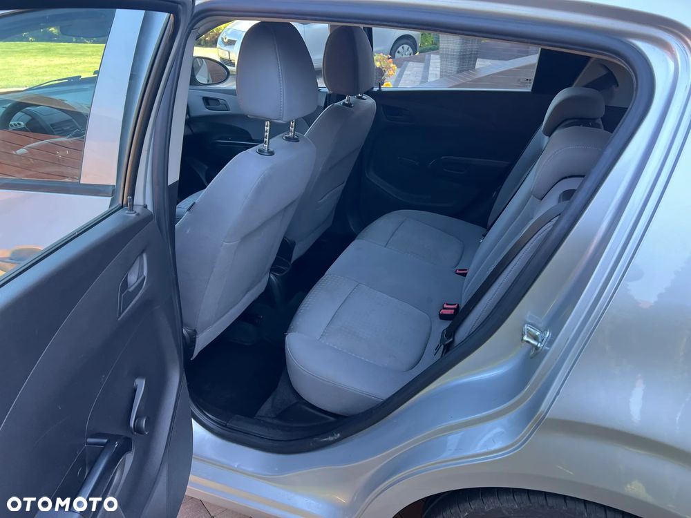 Chevrolet Aveo 1.2 LS - 14