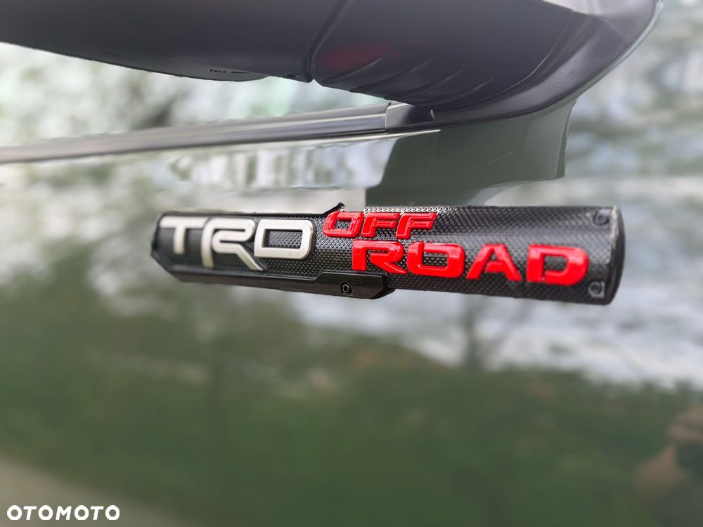 Toyota Tacoma - 9