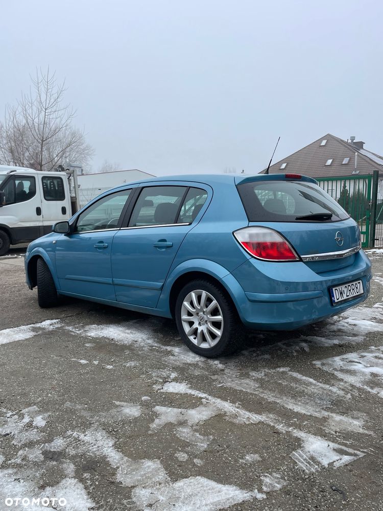 Opel Astra 1.6 Sport Easytronic - 7