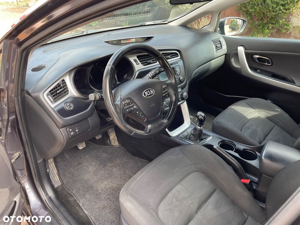 Kia Ceed 1.6 CRDi 115 ISG Vision - 16