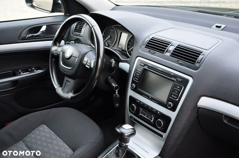 Skoda Octavia 1.6 TDI DPF DSG Elegance - 28