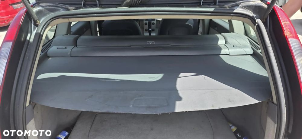 VOLVO V50 2,0 D chłodnica klimatyzacji - 9