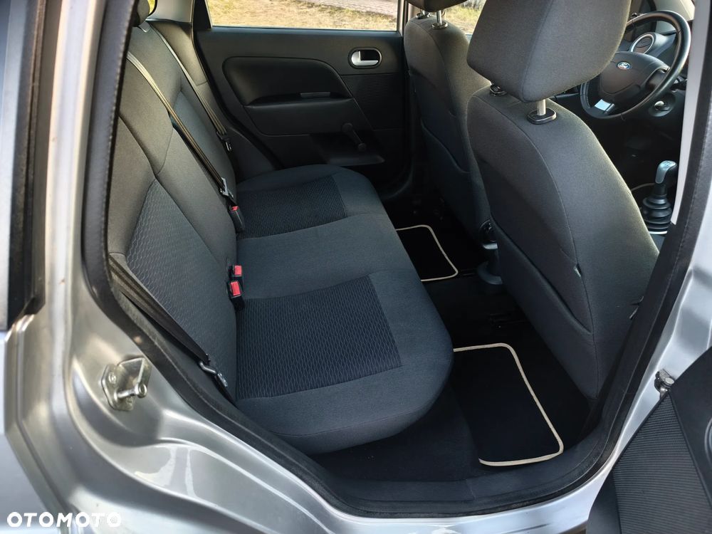 Ford Fiesta 1.3 Ghia - 15