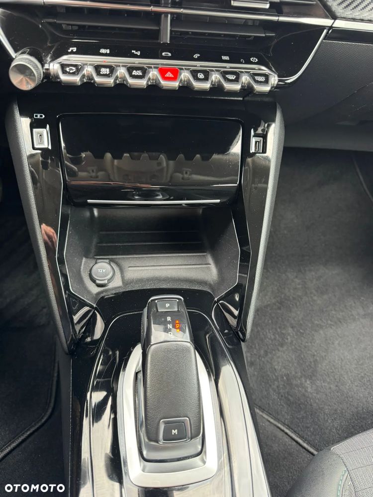 Peugeot 2008 - 7