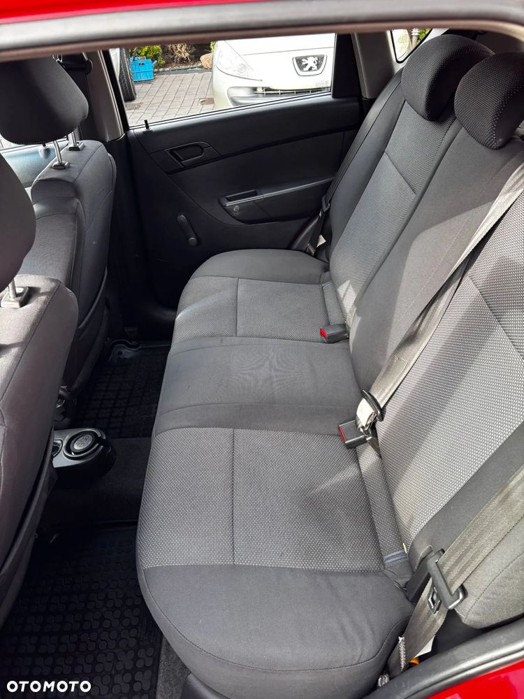 Chevrolet Aveo - 7