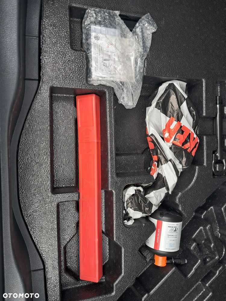 Toyota C-HR 1.2 T Dynamic - 25