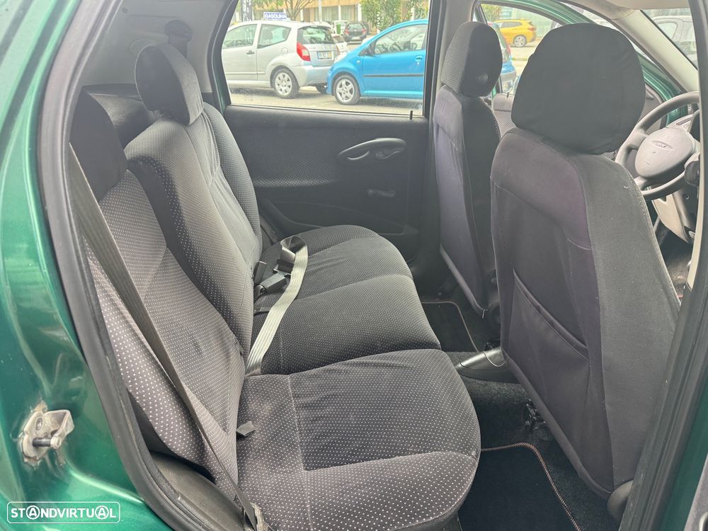 Fiat Punto 1.2 16V HLX - 13