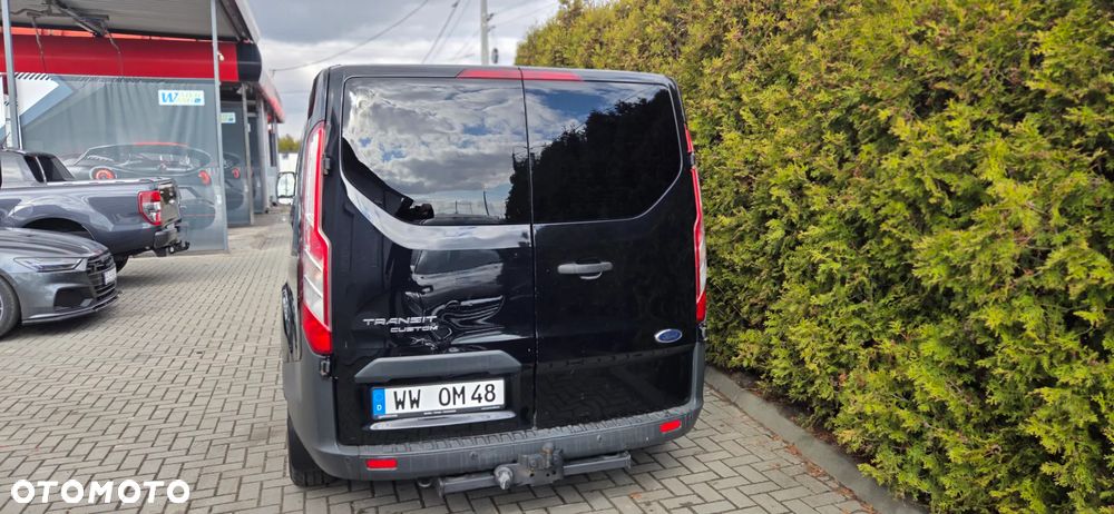 Ford TRANSIT CUSTOM - 11