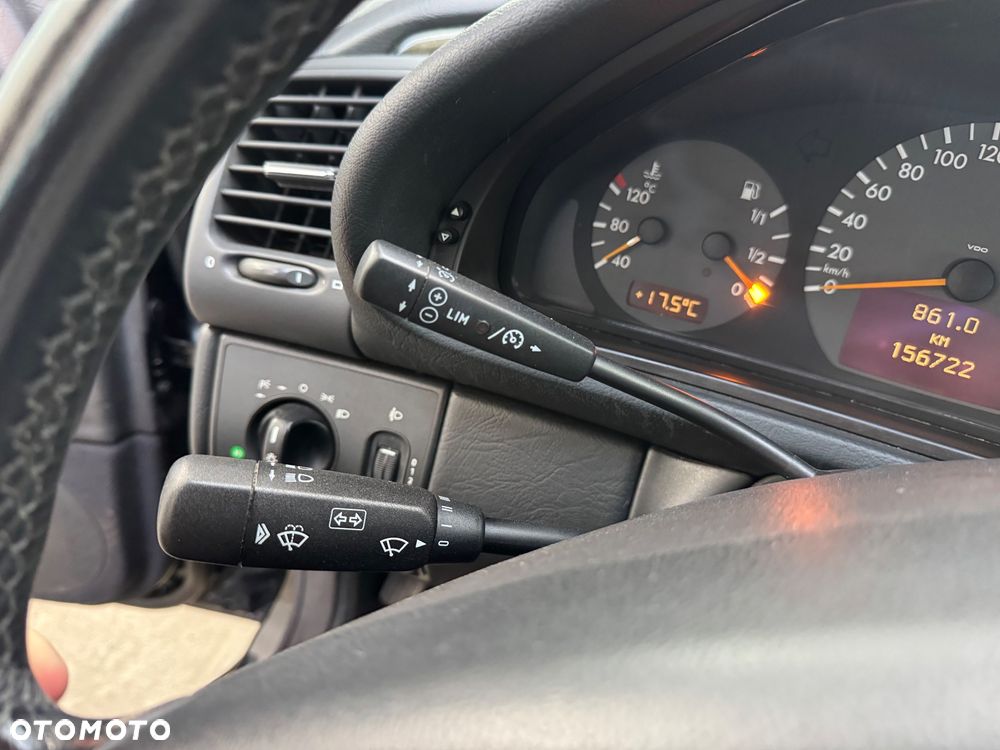 Mercedes-Benz CLK - 28