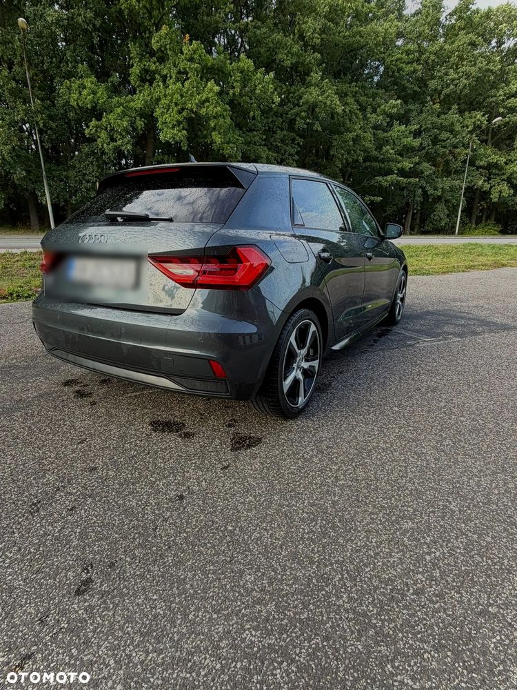 Audi A1 Sportback 30 TFSI Advanced S-tronic - 4