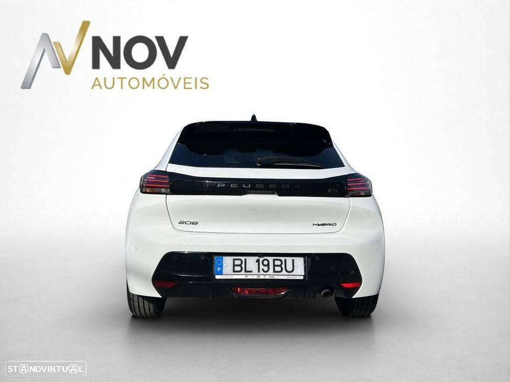 Peugeot 208 - 4