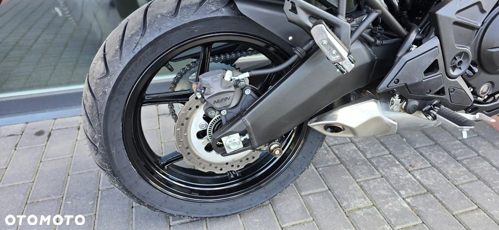 Kawasaki Versys 650 - 17