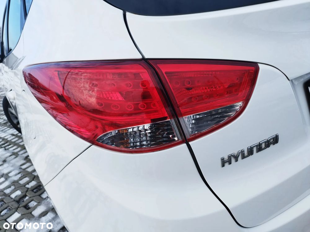 Hyundai ix35 1.6 2WD Fifa World Cup Edition - 11