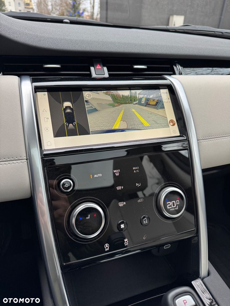 Land Rover Discovery Sport - 28