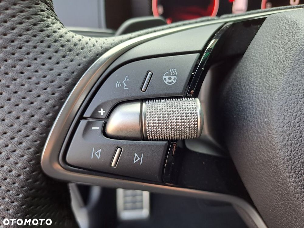 Skoda Karoq 1.5 TSI ACT Sportline DSG - 11