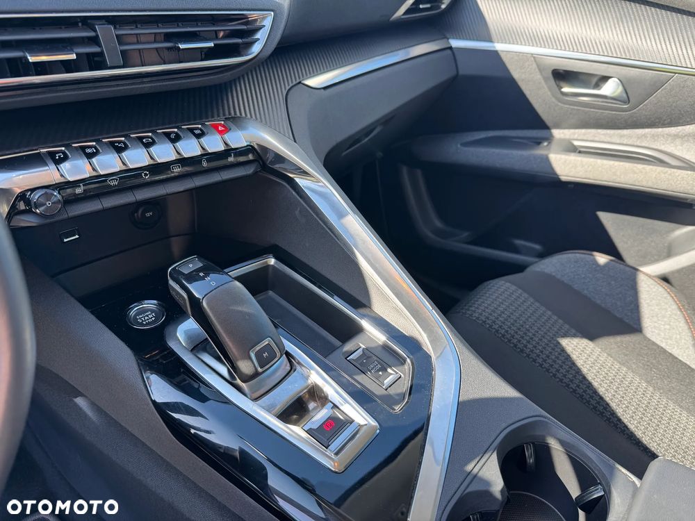 Peugeot 5008 1.2 PureTech Active Pack S&S EAT8 - 20