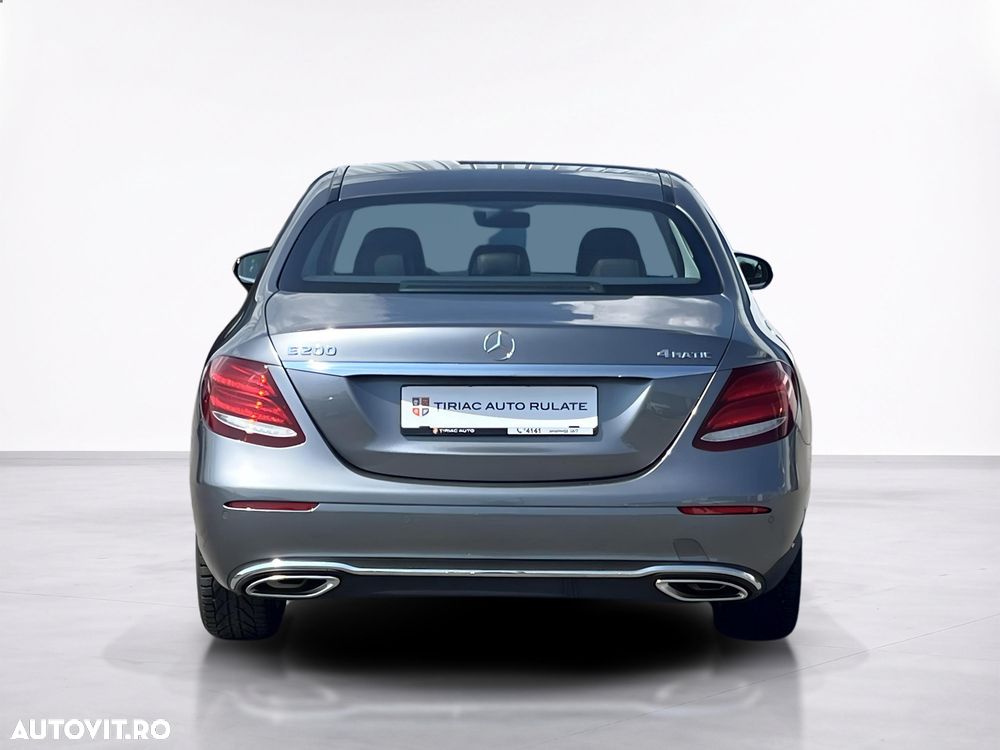 Mercedes-Benz E 200 4MATIC Aut. - 6