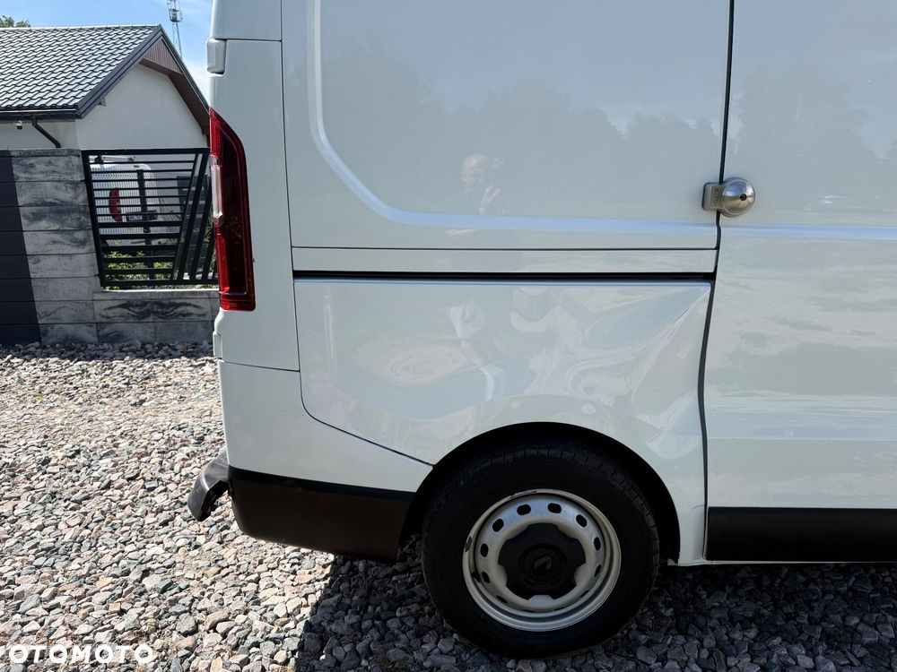 Renault Trafic - 11