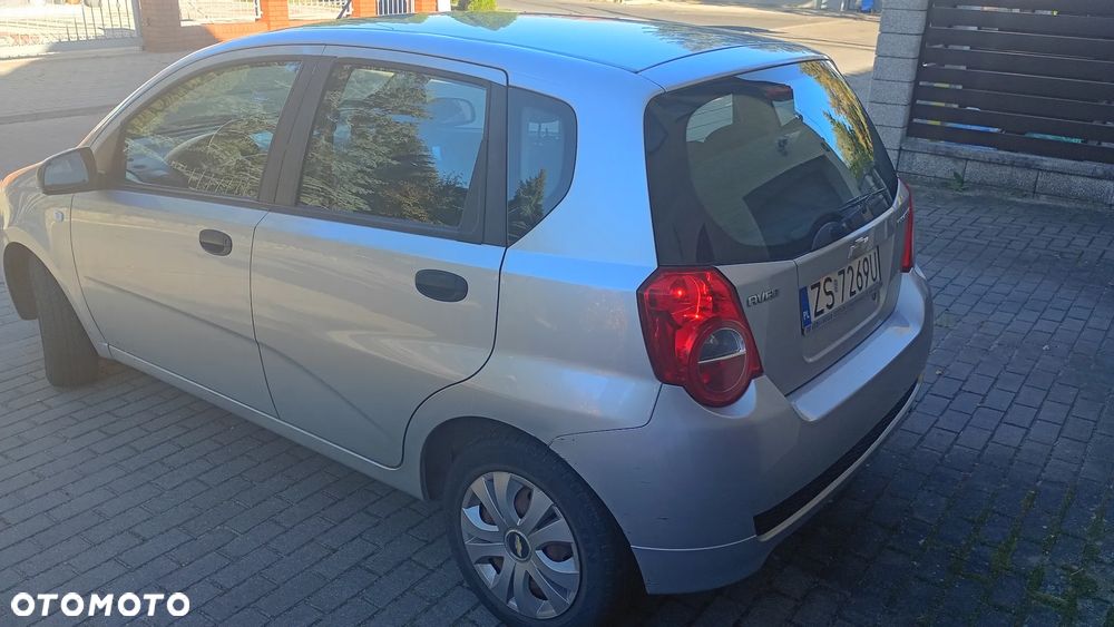 Chevrolet Aveo 2010 photo 4