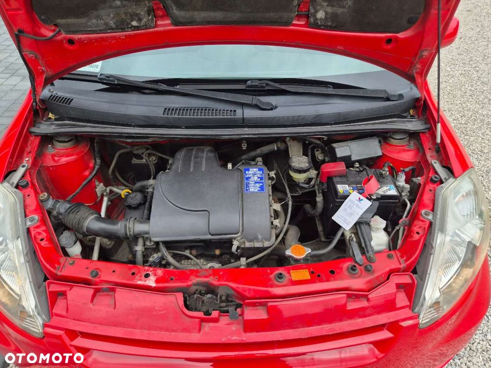 Daihatsu Sirion - 31